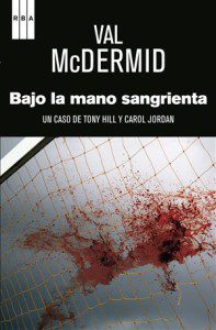 bajo_la_mano_sangrienta_300x455